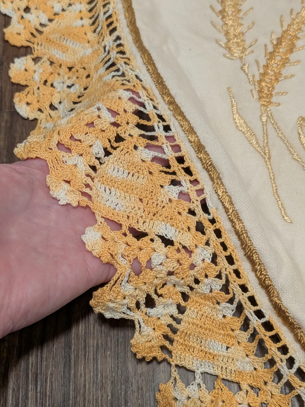 Vintage Handmade Round Wheat Embroidered Table Cloth, Gold & Yellow Crochet Edge